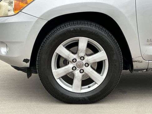 Used 2008 Toyota RAV4 Limited FWD image 33