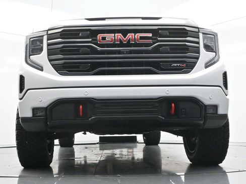 Used 2023 GMC Sierra 1500 AT4 w/ AT4 Premium Package AWD/4WD image 49