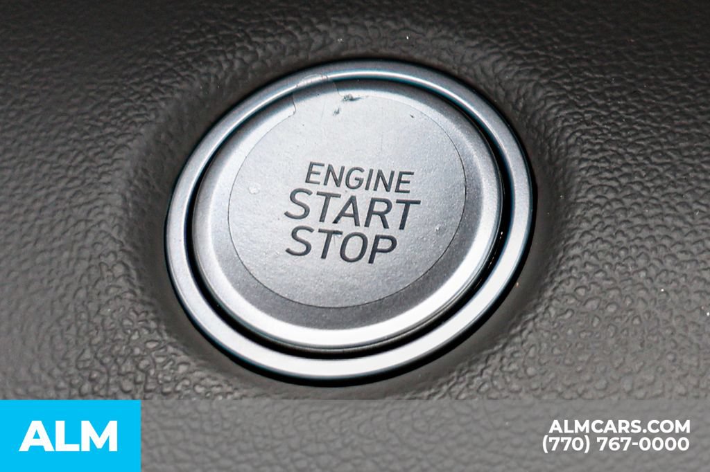 Used 2025 Hyundai Elantra Sport FWD image 41