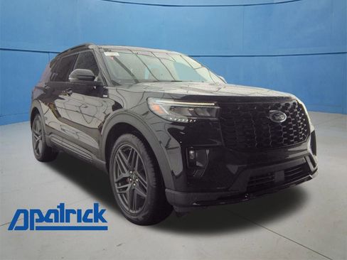 Used 2025 Ford Explorer ST-Line w/ ST-Line Street Pack image 1