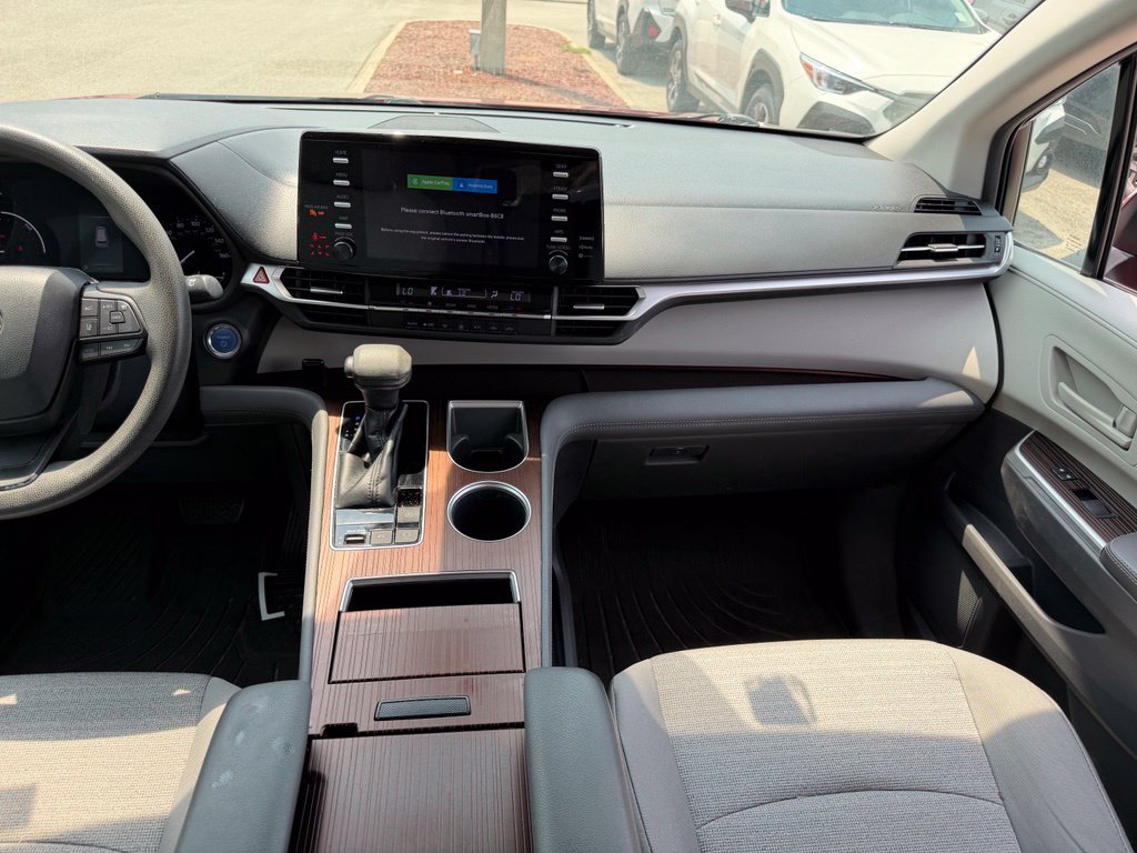 Used 2022 Toyota Sienna LE FWD image 22