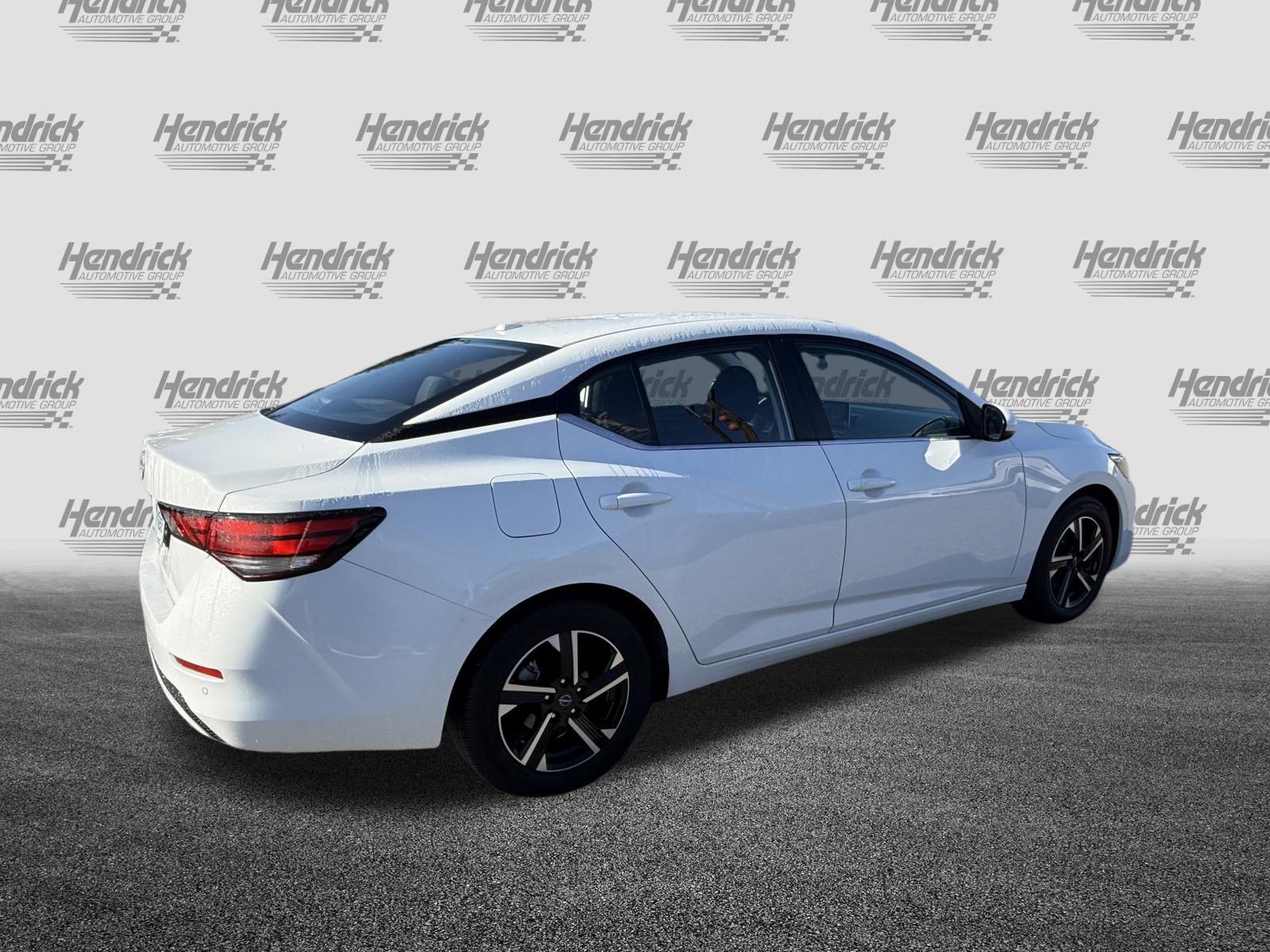 Used 2025 Nissan Sentra SV FWD image 10