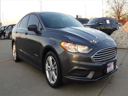 Used 2018 Ford Fusion S image 4