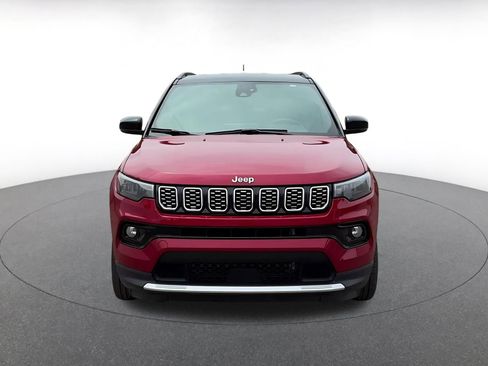 Used 2025 Jeep Compass Limited image 4