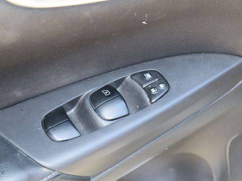Used 2017 Nissan Sentra SV FWD image 18
