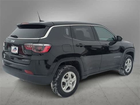 Used 2022 Jeep Compass Sport image 8