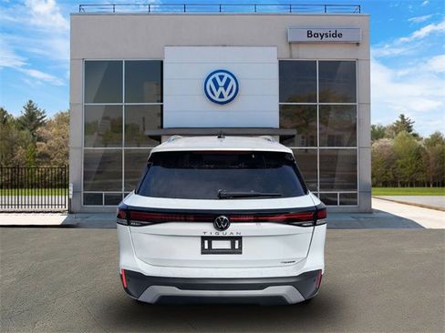 New 2025 Volkswagen Tiguan S image 6
