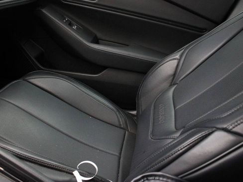 Used 2023 Honda Accord Sport image 18