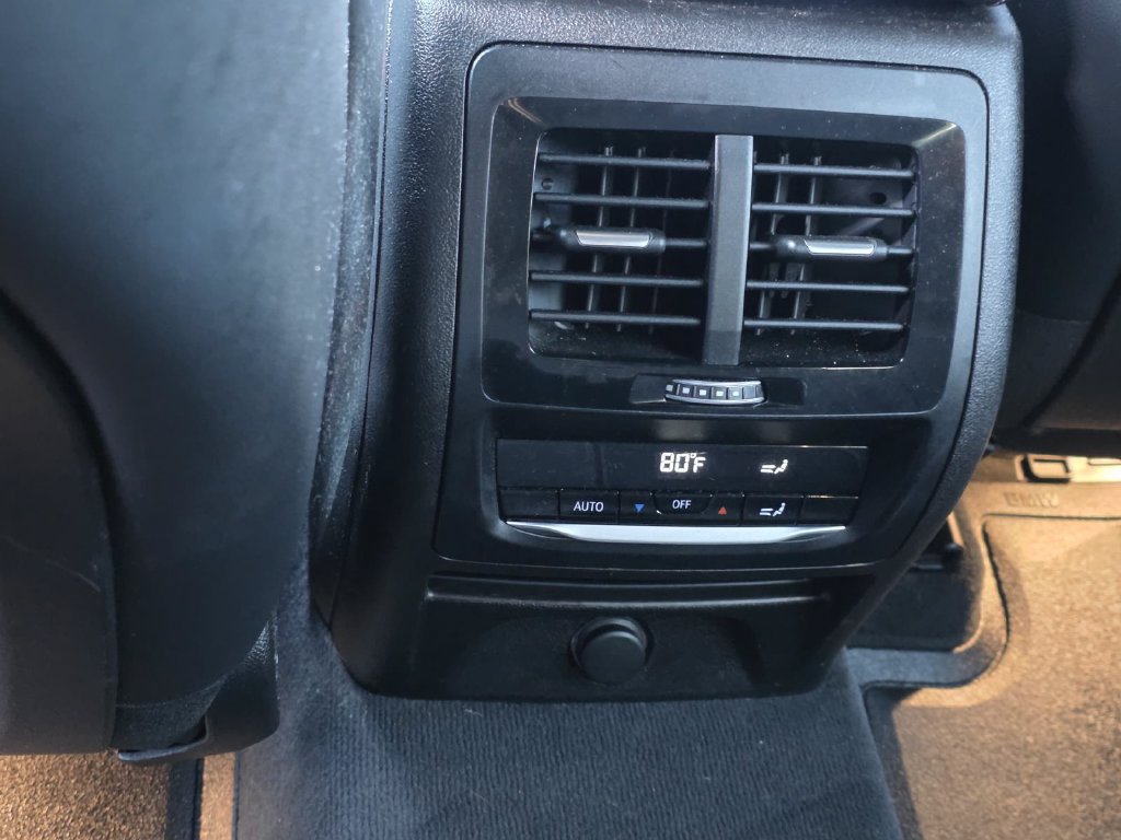 Used 2019 BMW X3 sDrive30i w/ Convenience Package RWD image 10