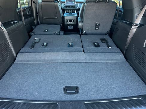 Used 2024 Chevrolet Tahoe LT image 18