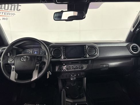 Used 2021 Toyota Tacoma TRD Off-Road image 22