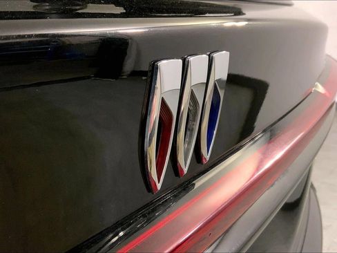 Used 2025 Buick Enclave Sport Touring image 30