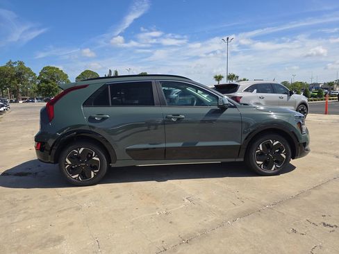 New 2026 Kia Niro Wind FWD image 9