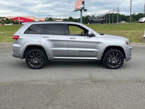 Used 2021 Jeep Grand Cherokee High Altitude AWD/4WD image 3