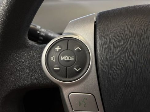 Used 2013 Toyota Prius Three image 39