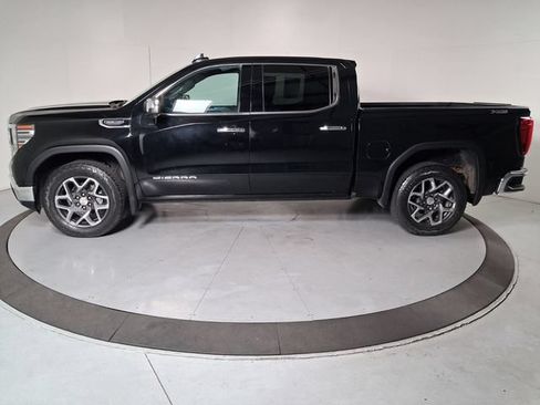 Certified 2023 GMC Sierra 1500 SLT w/ X31 Off-Road Package AWD/4WD image 7