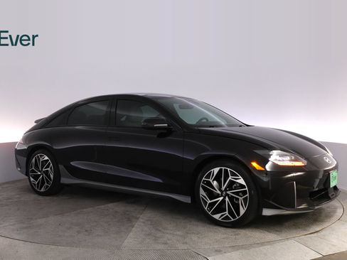Used 2024 Hyundai Ioniq 6 Limited RWD image 14