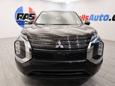 Used 2024 Mitsubishi Outlander ES AWD/4WD image 8