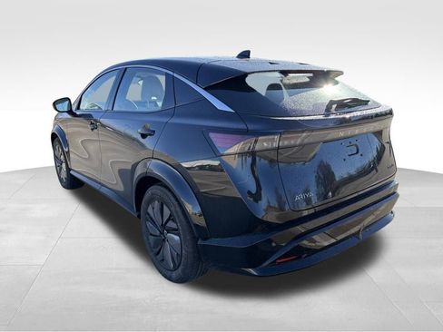 Used 2023 Nissan Ariya FWD image 4