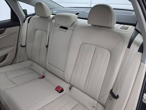 Used 2023 Audi A6 2.0T Premium w/ Convenience Package image 13