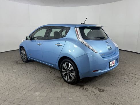 Used 2015 Nissan Leaf SL w/ Premium Package image 4