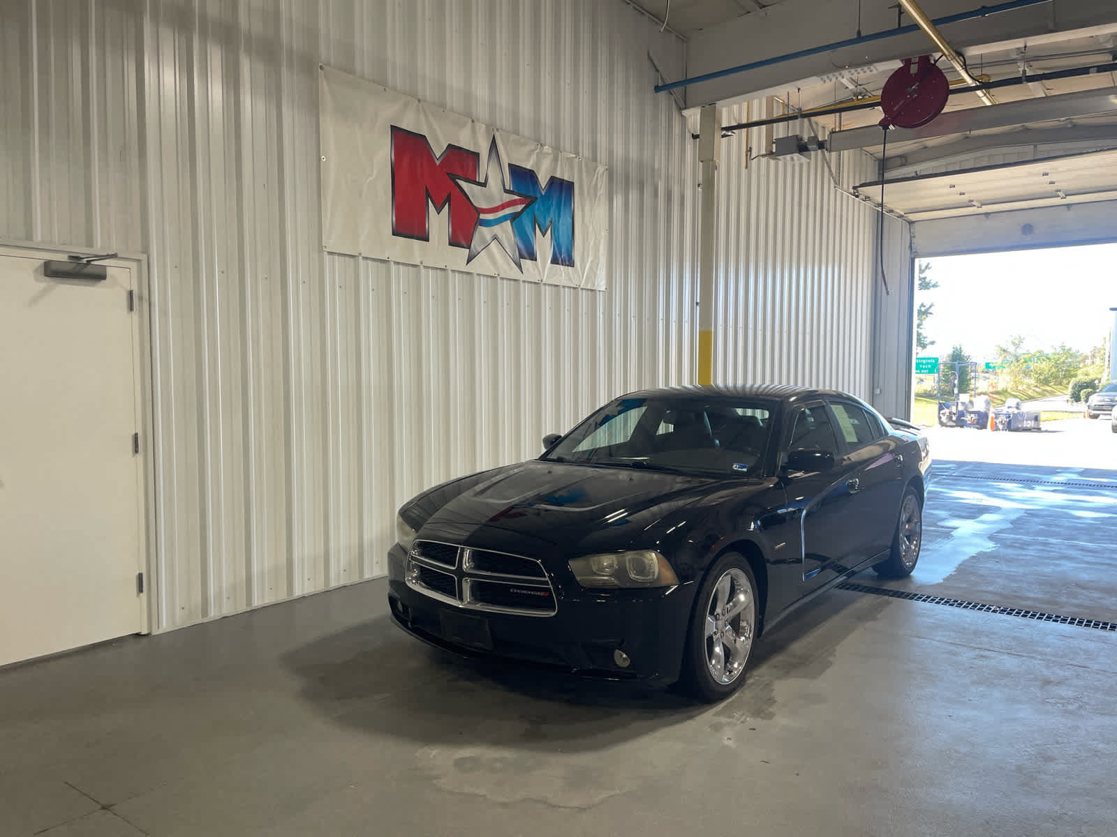 Used 2013 Dodge Charger R/T RWD image 2