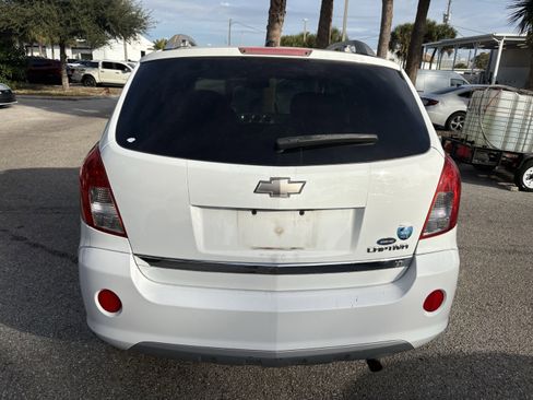 Used 2014 Chevrolet Captiva Sport LT w/ Convenience Package image 6