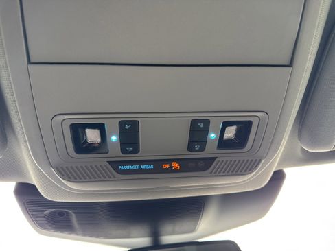 Certified 2023 Ford Explorer XLT image 32