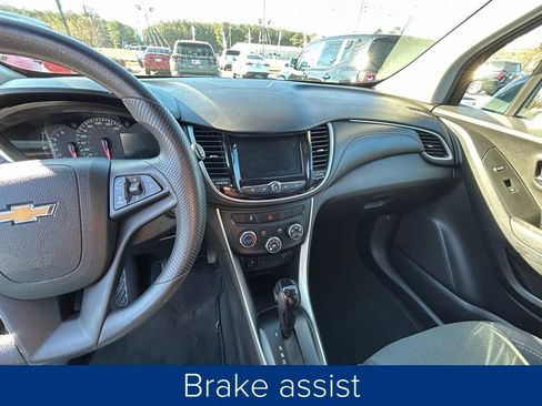Used 2020 Chevrolet Trax LS w/ Tint and Cruise Package image 31