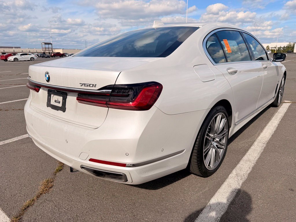 Used 2020 BMW 750i xDrive AWD/4WD image 4