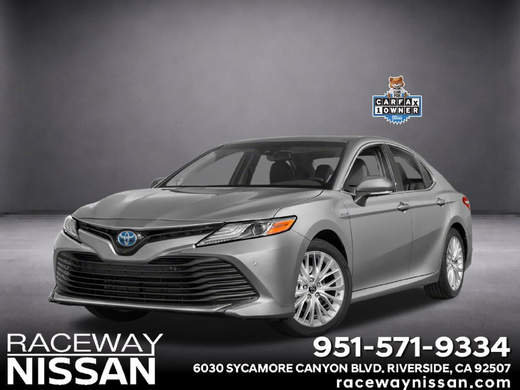 Used 2020 Toyota Camry SE FWD image 1