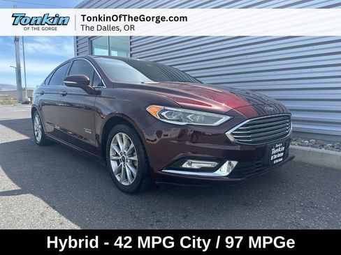 Used 2017 Ford Fusion Energi Titanium FWD image 1