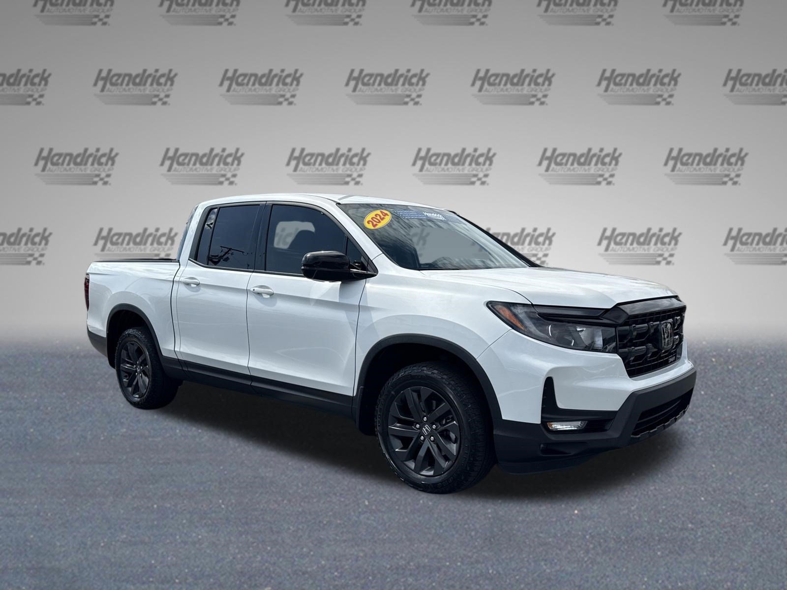 Used 2024 Honda Ridgeline Sport image 2