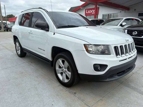 Used 2016 Jeep Compass Sport w/ Power Value Group FWD image 3