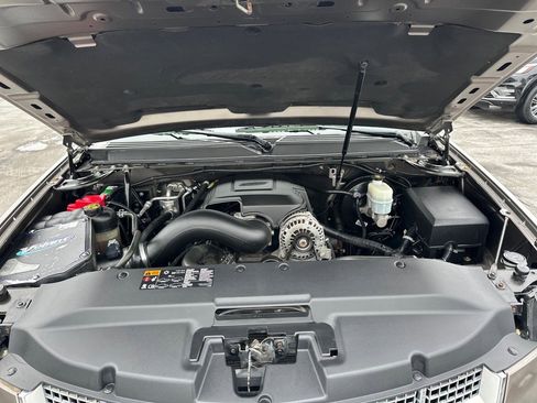 Used 2014 Cadillac Escalade Platinum image 7