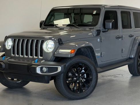 Used 2022 Jeep Wrangler Unlimited Sahara w/ Cold Weather Group AWD/4WD image 1