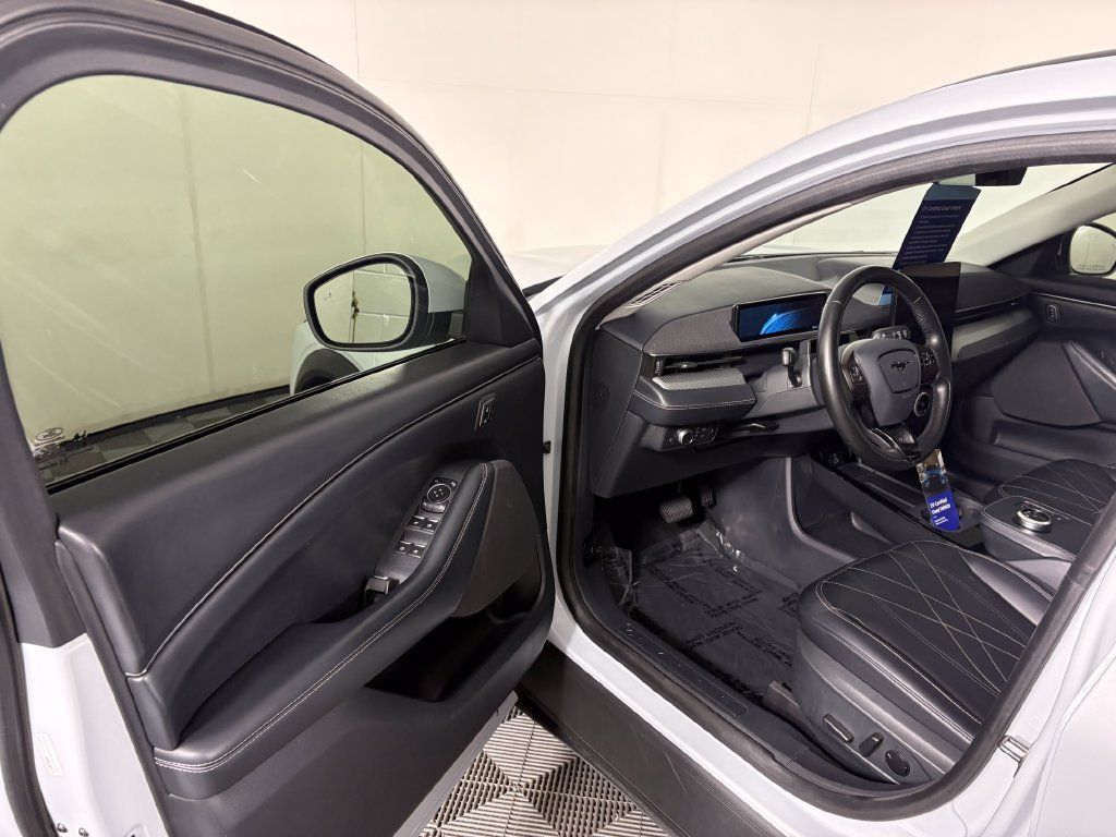 Certified 2021 Ford Mustang Mach-E Select w/ Comfort/Technology Package AWD/4WD image 12