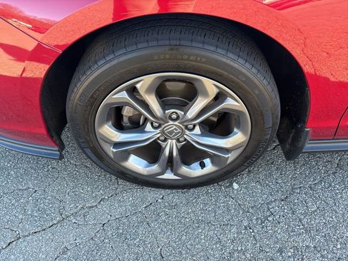 Used 2024 Honda Accord EX image 11