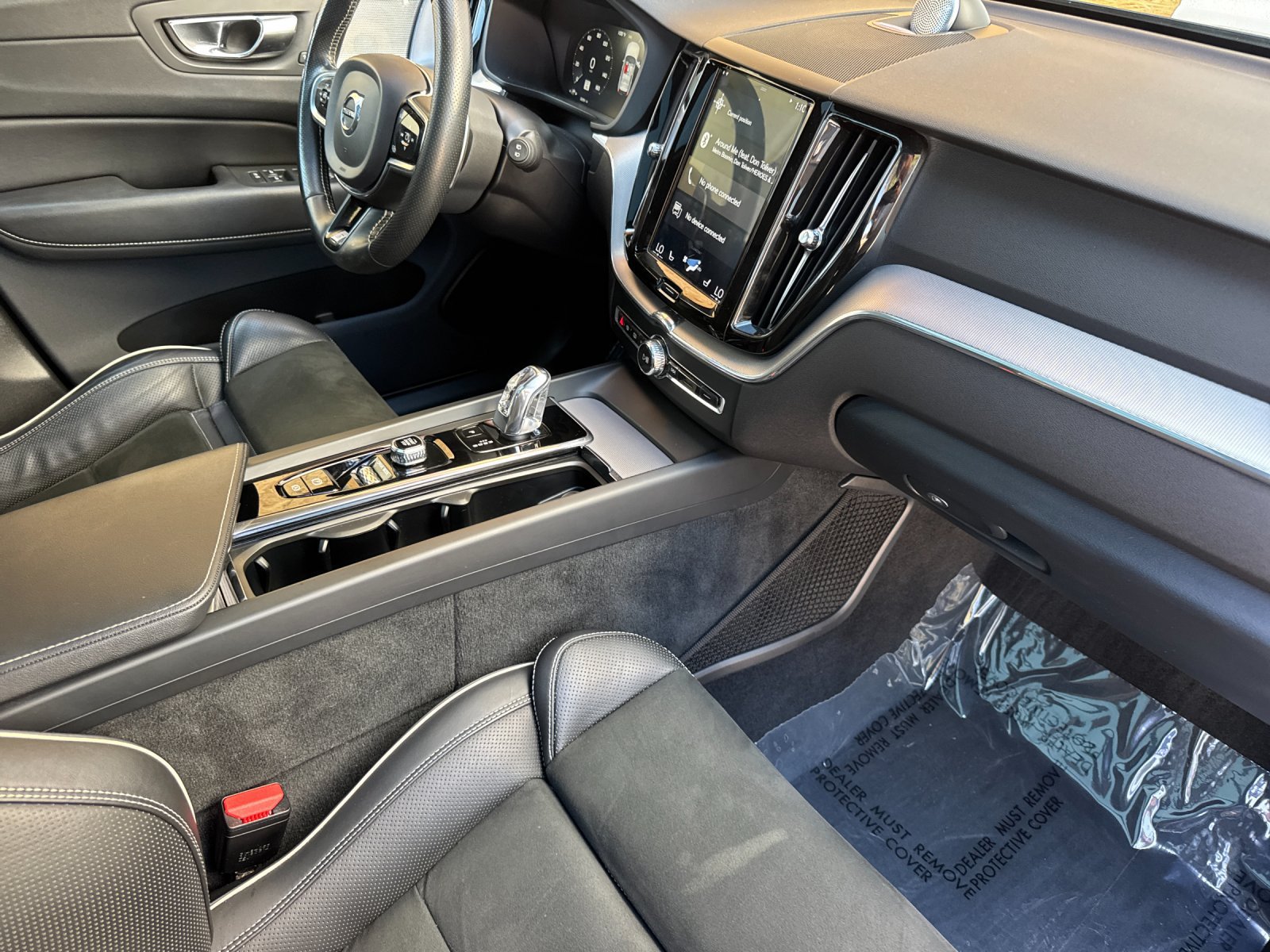 Used 2019 Volvo XC60 T8 R-Design w/ Advanced Package AWD/4WD image 15
