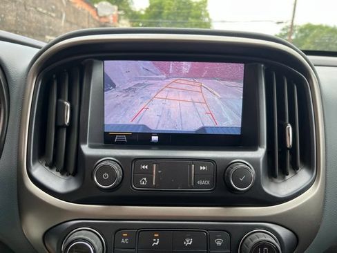 Used 2022 Chevrolet Colorado Z71 RWD image 38