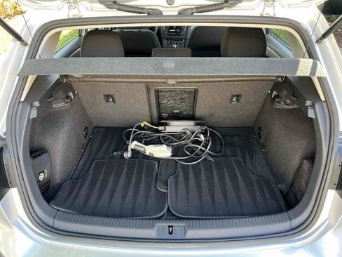 Used 2016 Volkswagen e-Golf SE w/ DC Fast Charging Package image 65