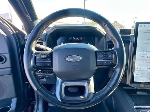 Used 2023 Ford Expedition Max Platinum image 18