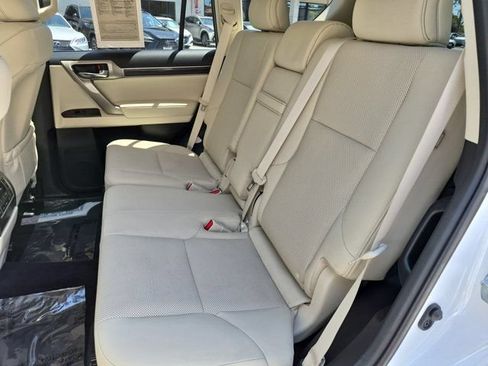 Used 2021 Lexus GX 460 Premium w/ Premium Package AWD/4WD image 31