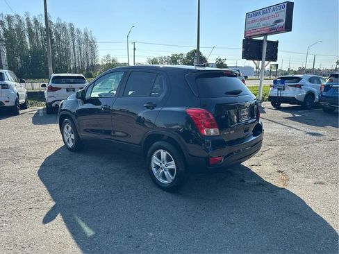 Used 2021 Chevrolet Trax LS image 7