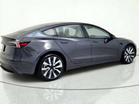 Used 2025 Tesla Model 3 Long Range RWD image 9