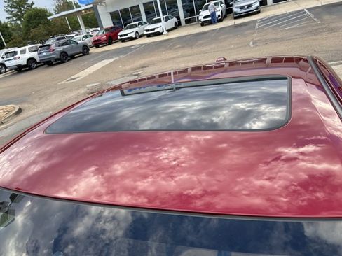 Used 2025 Nissan Sentra SV w/ SV Premium Package FWD image 21