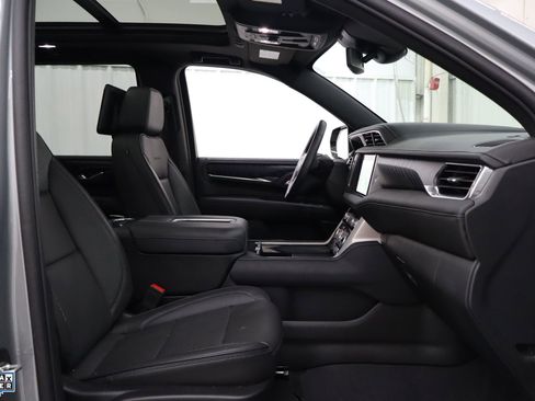 Used 2024 GMC Yukon Denali image 32