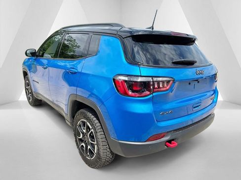 Used 2026 Jeep Compass Trailhawk w/ Sun, Sound & Navigation Group AWD/4WD image 5