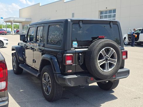 Used 2023 Jeep Wrangler Sahara w/ Cold Weather Group AWD/4WD image 6