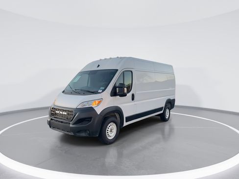 Used 2025 RAM ProMaster 2500 w/ Storage Group image 5